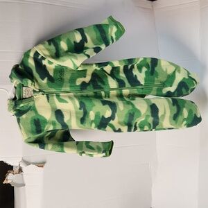 EUC Cabela's Boys sz 12M Reg One piece Camo Fleece Bodysuit